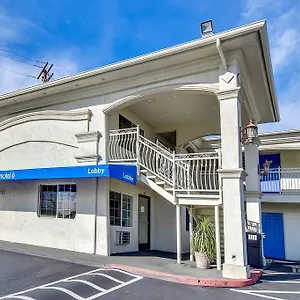 ** Hotel 6 Estados Unidos